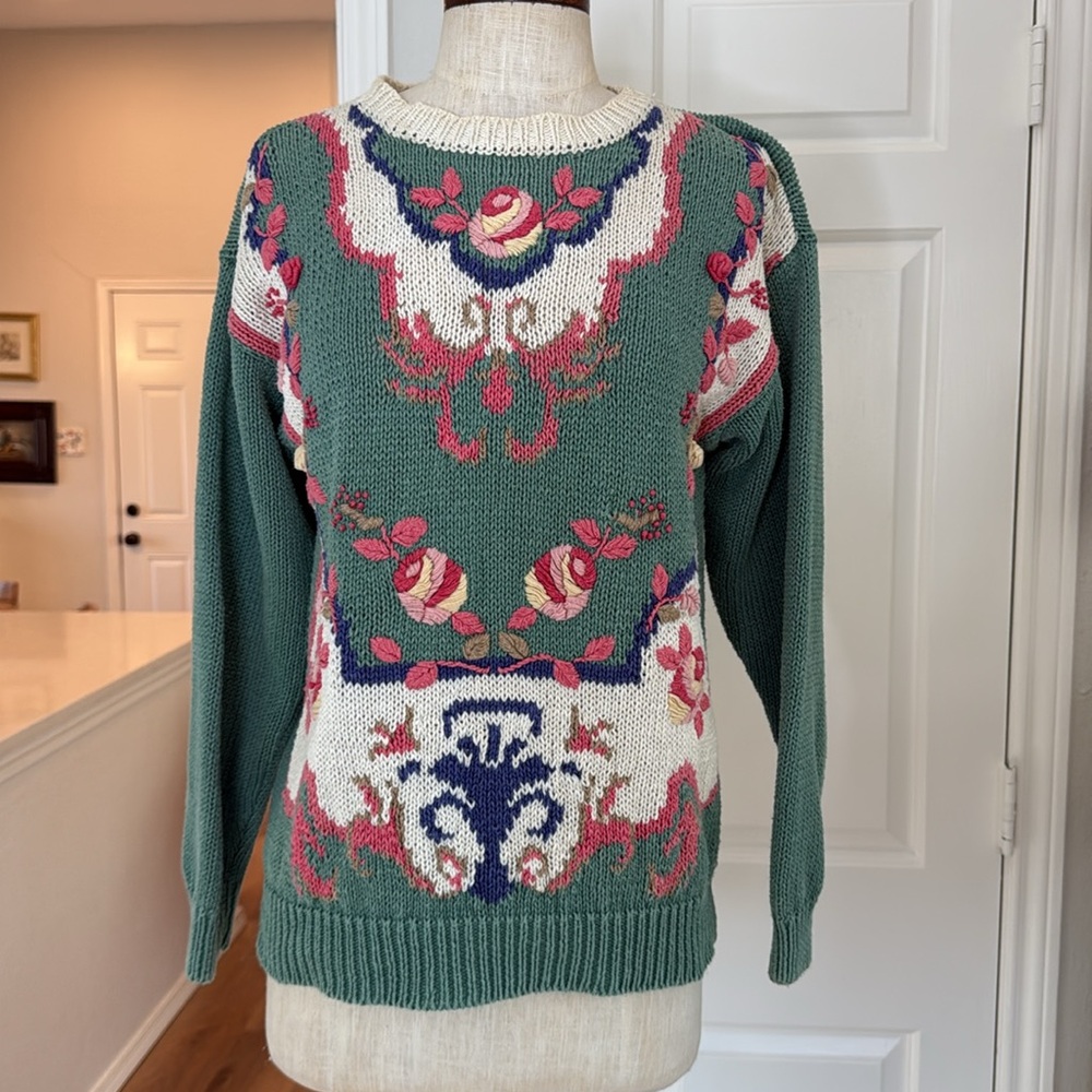 Vintage rose detail embroidered crew neck sweater